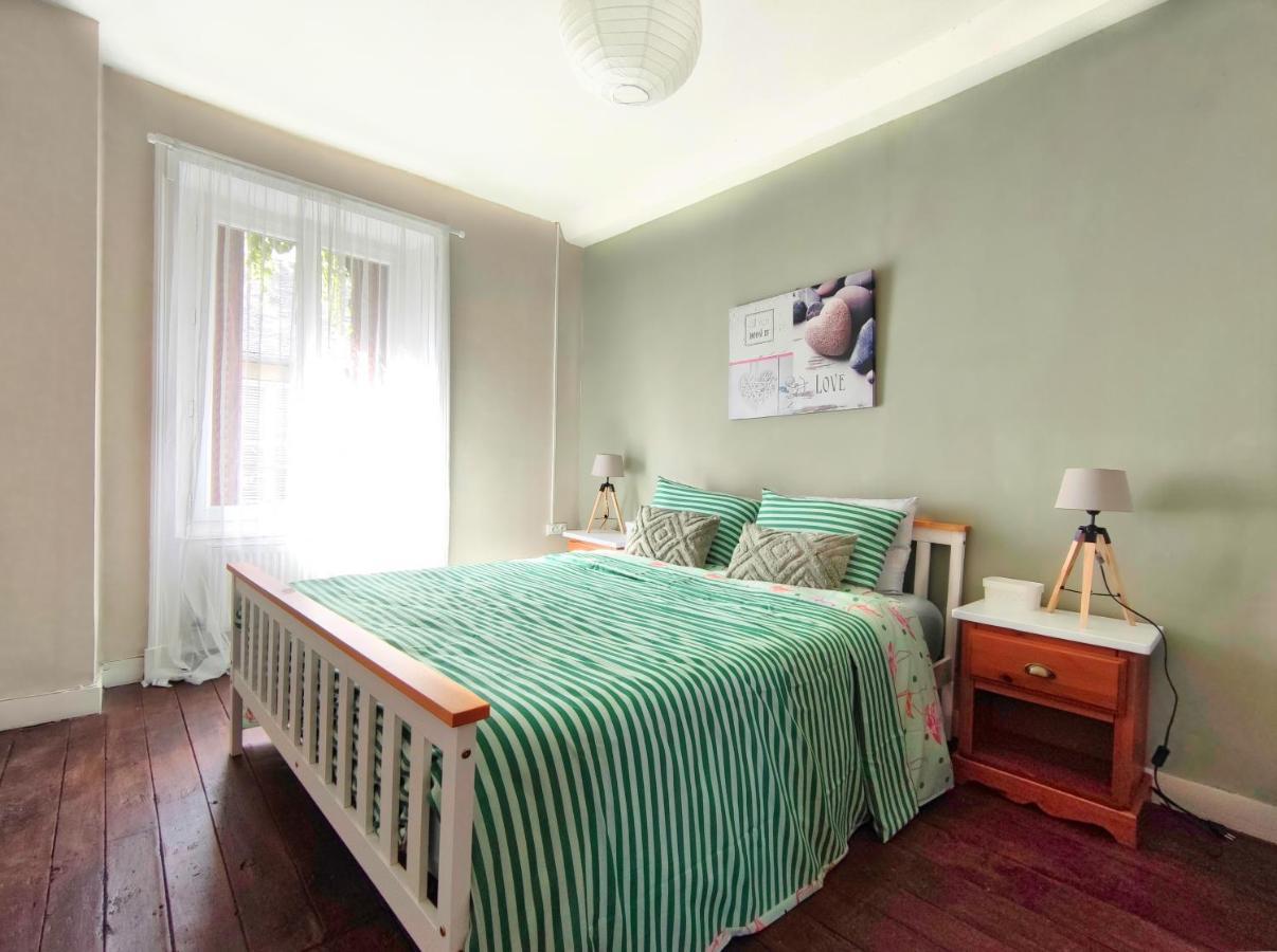 Number 22 - Le Dorat - Apartment 3 With Garden & Free Parking Exterior photo